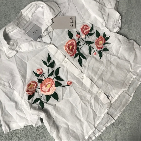 Rails Tops - NWT Rails Gretta Embroidered Rose Button Shirt